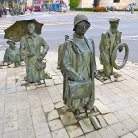Wroclaw’s Anonymous Pedestrians: Memories of Martial Law